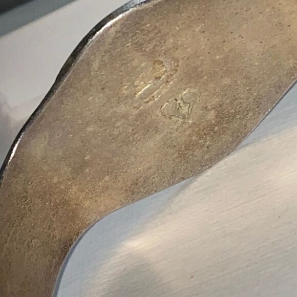 Vtg Sterling Silver Turquoise Inlay Southwestern Signed Scene Cuff Bracelet - Picture 9 of 10